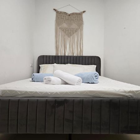 Appartamento Sea And Sun Aprtment Eilat Esterno foto