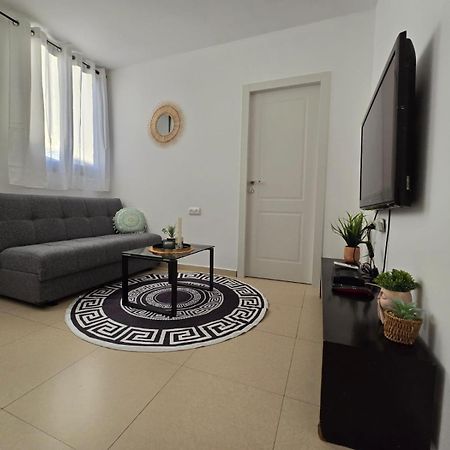 Appartamento Sea And Sun Aprtment Eilat Esterno foto